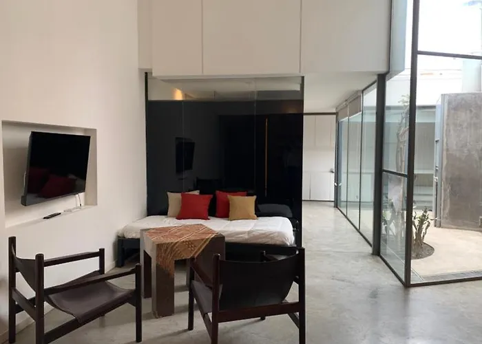 Tres Ambientes Con Parrilla En Macrocentro