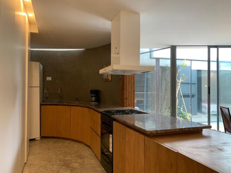 Tres Ambientes Con Parrilla En Macrocentro Apartamento